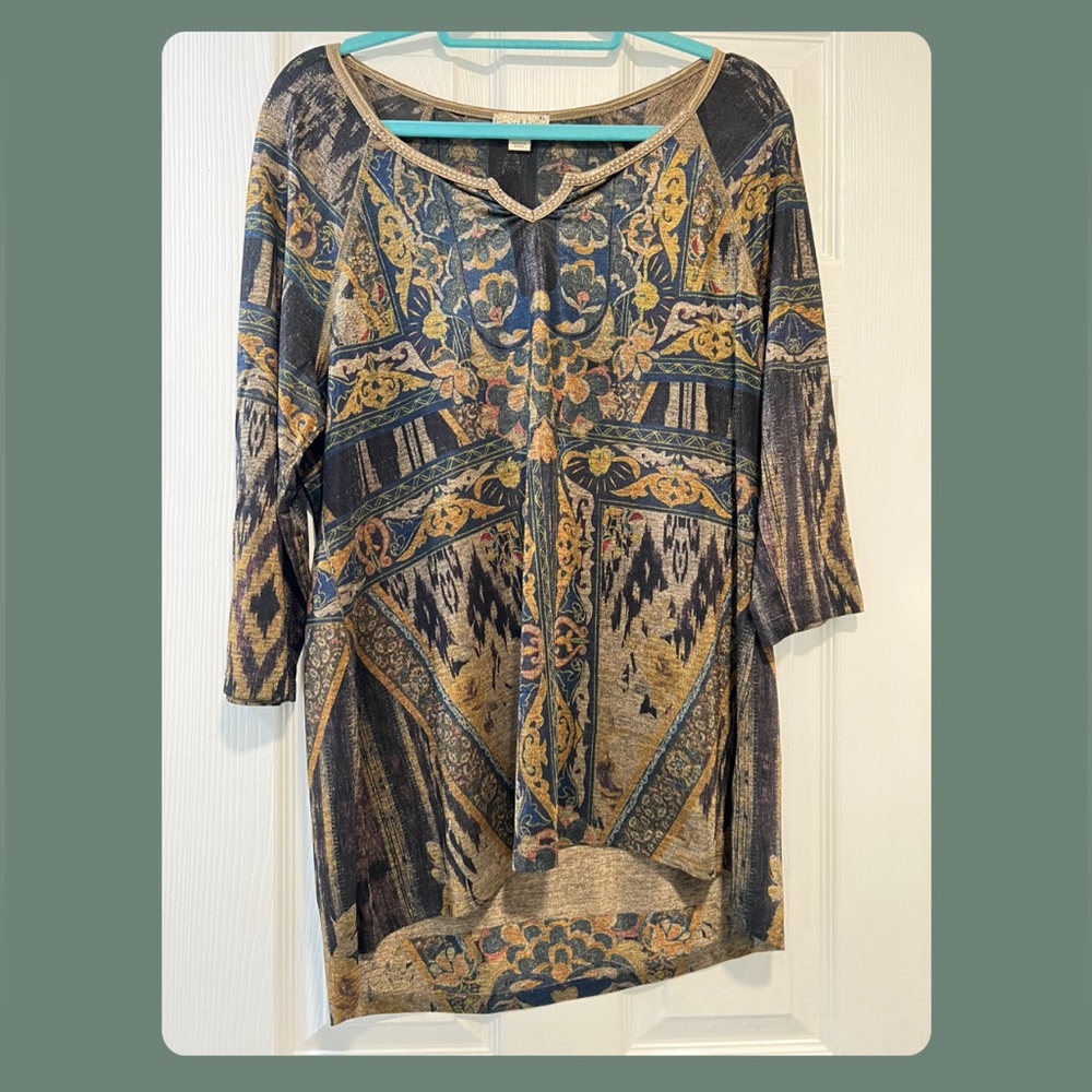 Live and Let Live XL blouse